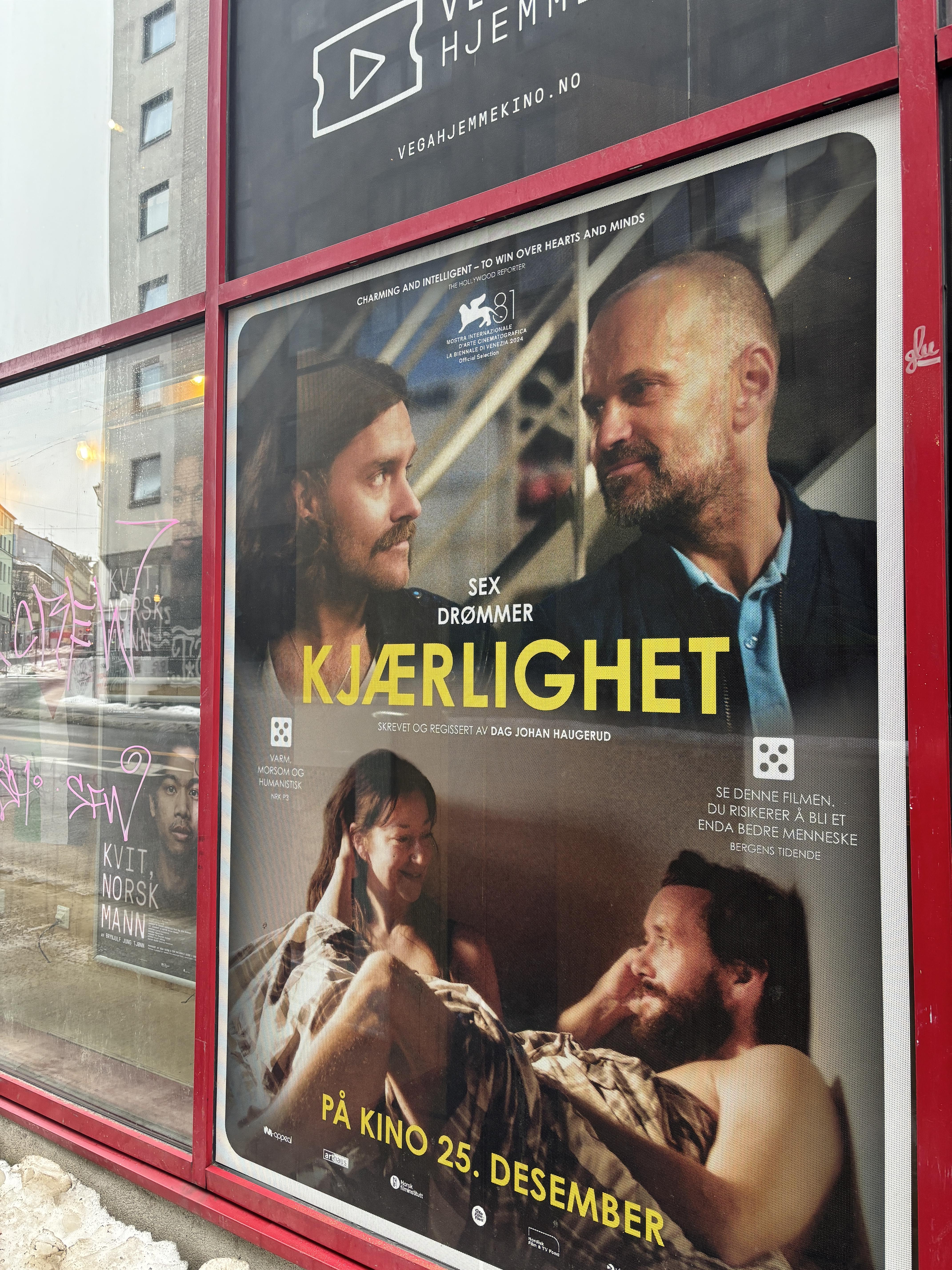 Bildet viser plakat av filmen "Kjærlighet"