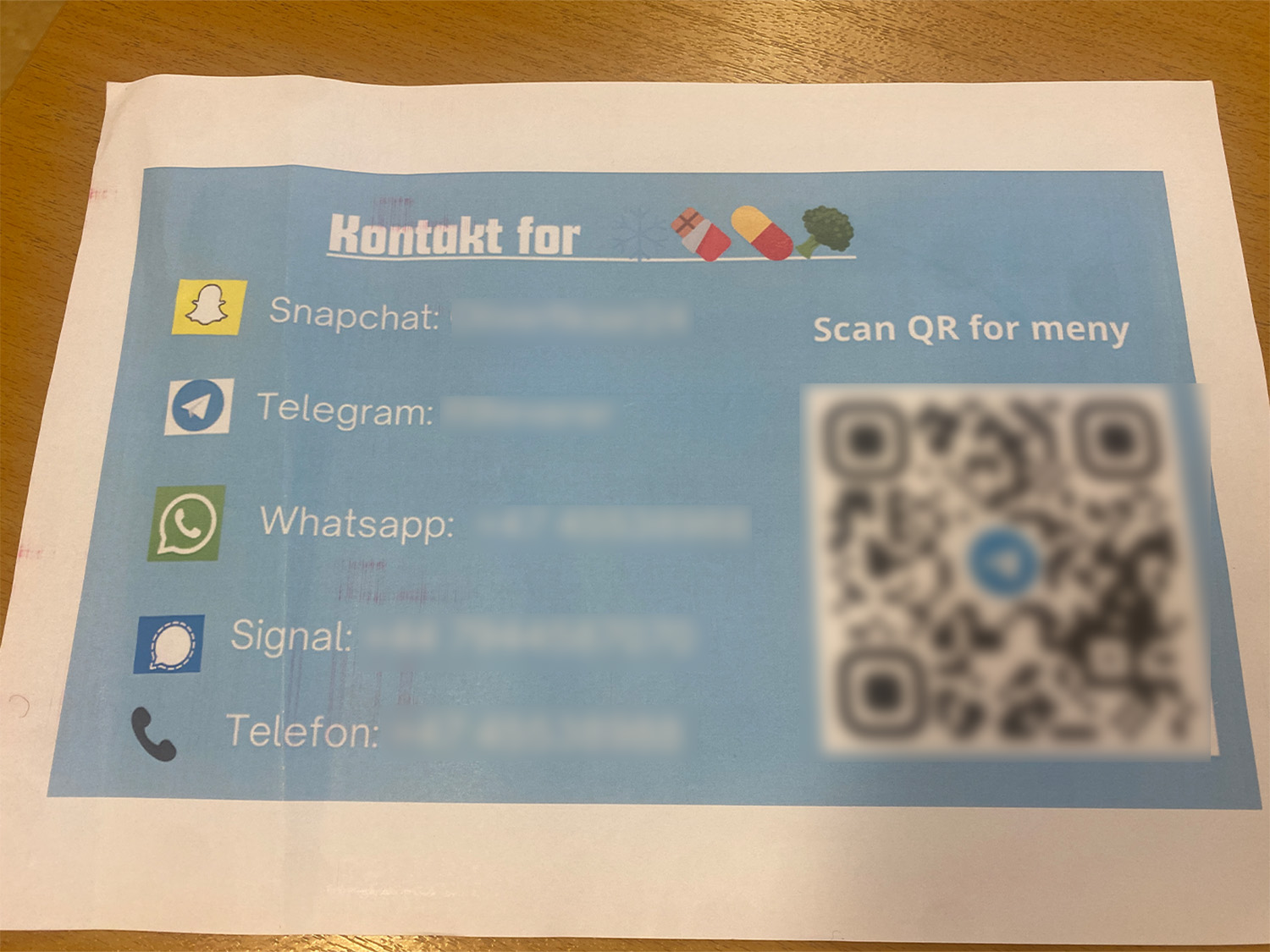 Lapp med kontaktinformasjon på SnapChat, Telegram, Whatsapp, Signal og telefon