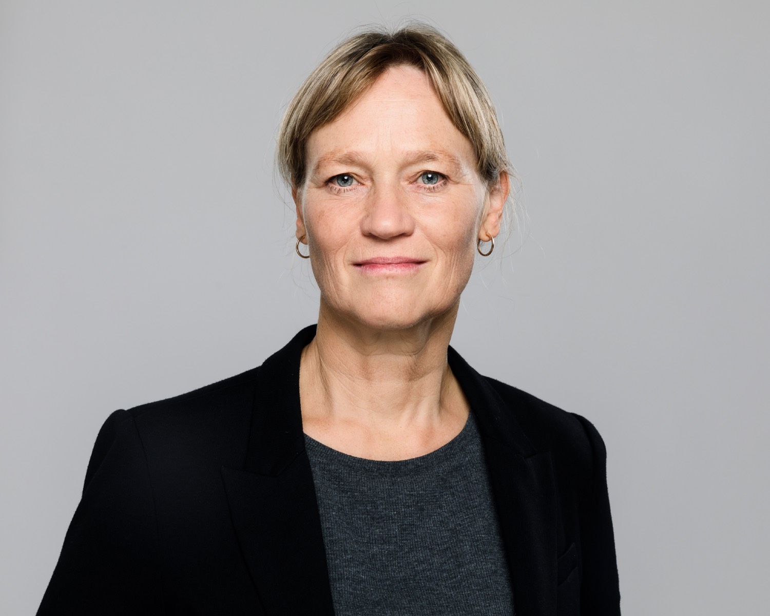portrettfoto av professor og forsker Hanne Svarstad