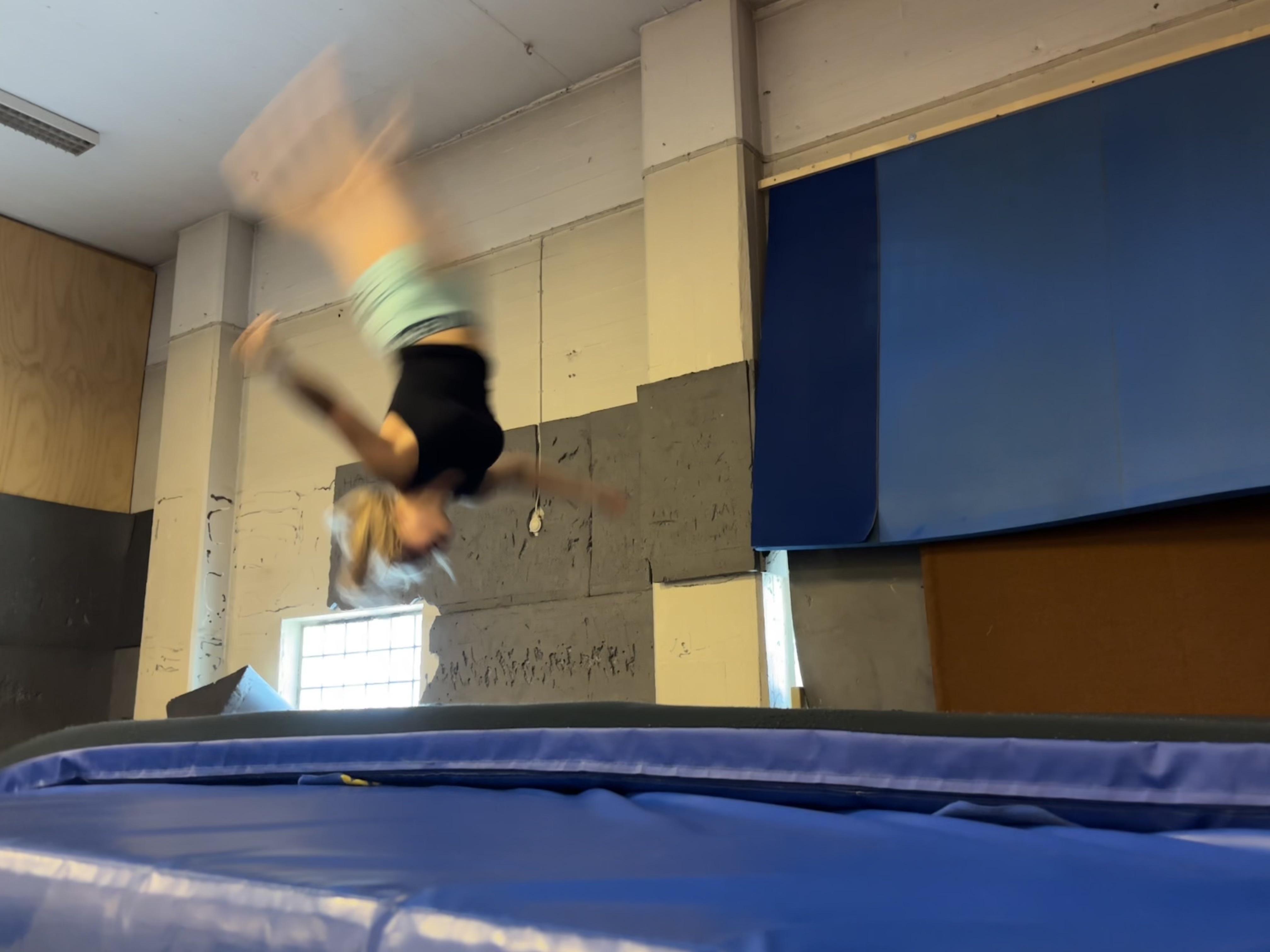 Turner som tar salto