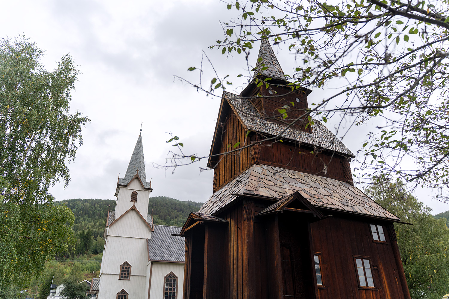 Stavkirke og kirke i Torpo