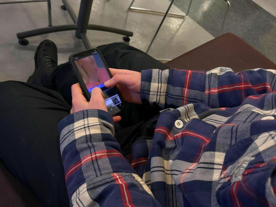 Ungdom p&aring; sosiale medium