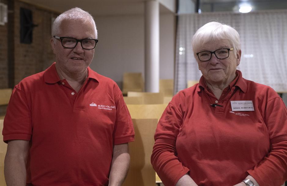 Sigbjørn Elvenakke og Sissel Marit Bue i samtale med Journalen