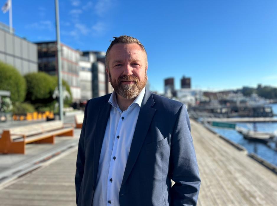 Anderes Røberg-Larsen Bildet er av leder for bydelsutvalget i Grorud, Anders Røberg-Larsen.