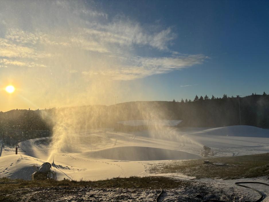 Snøkanoner på Lillomarka arena