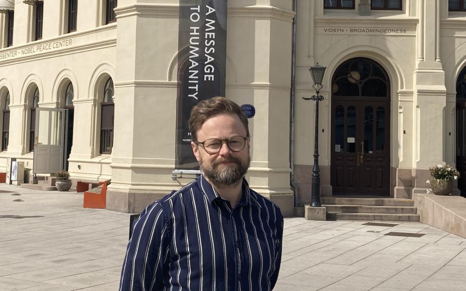 Kim Grønneberg foran Nobels fredssenter Kim Grønneberg foran Nobels fredssenter