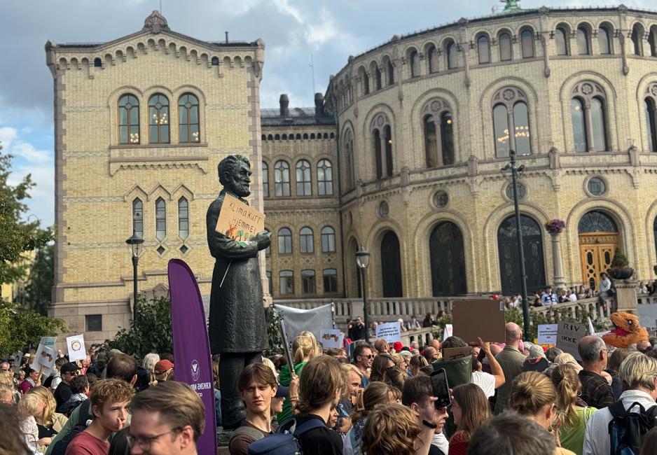 Klimademonstrasjon Klimademonstrasjon utenfor stortingen