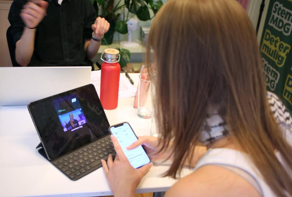 Juni Romero Berg-Nilsen, kommunikasjonsrådgiver MDG jobber med sosiale-medier