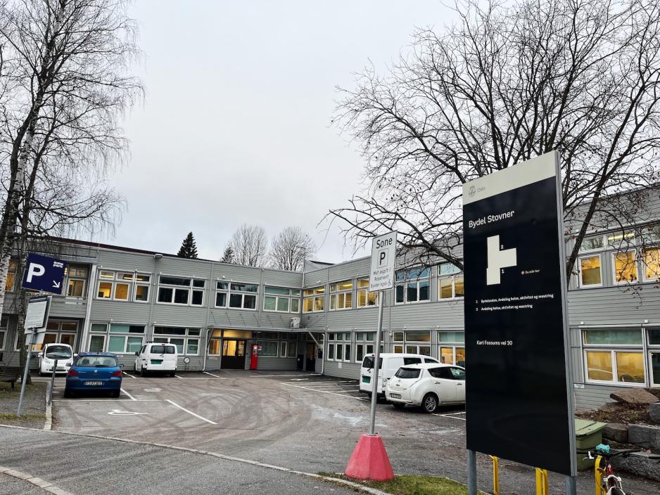 Utenfor bygget til Oslo kommune - Bydel Stovner 