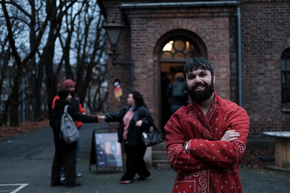 Samir Madad foran Sofienberg kirke