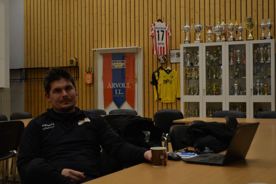 A-lagstrener, Anders W. Kogstad