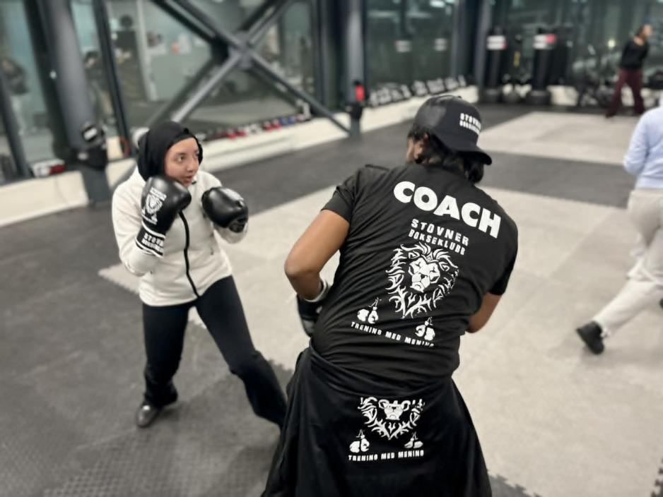 trener, boksing, jente, stovner