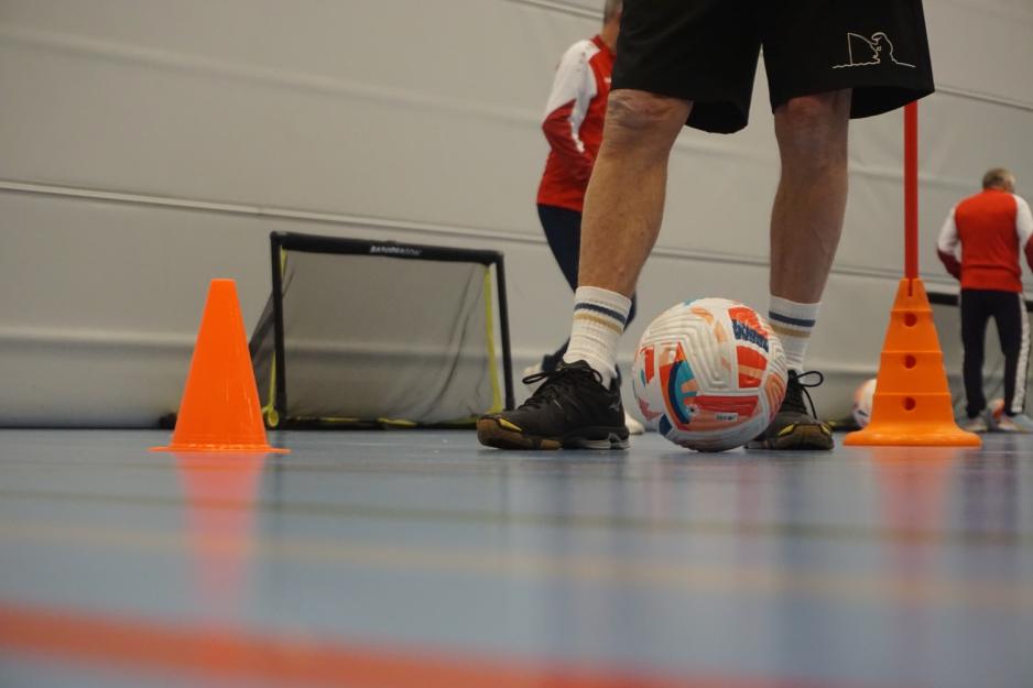 Nærbilde av gåfotball 