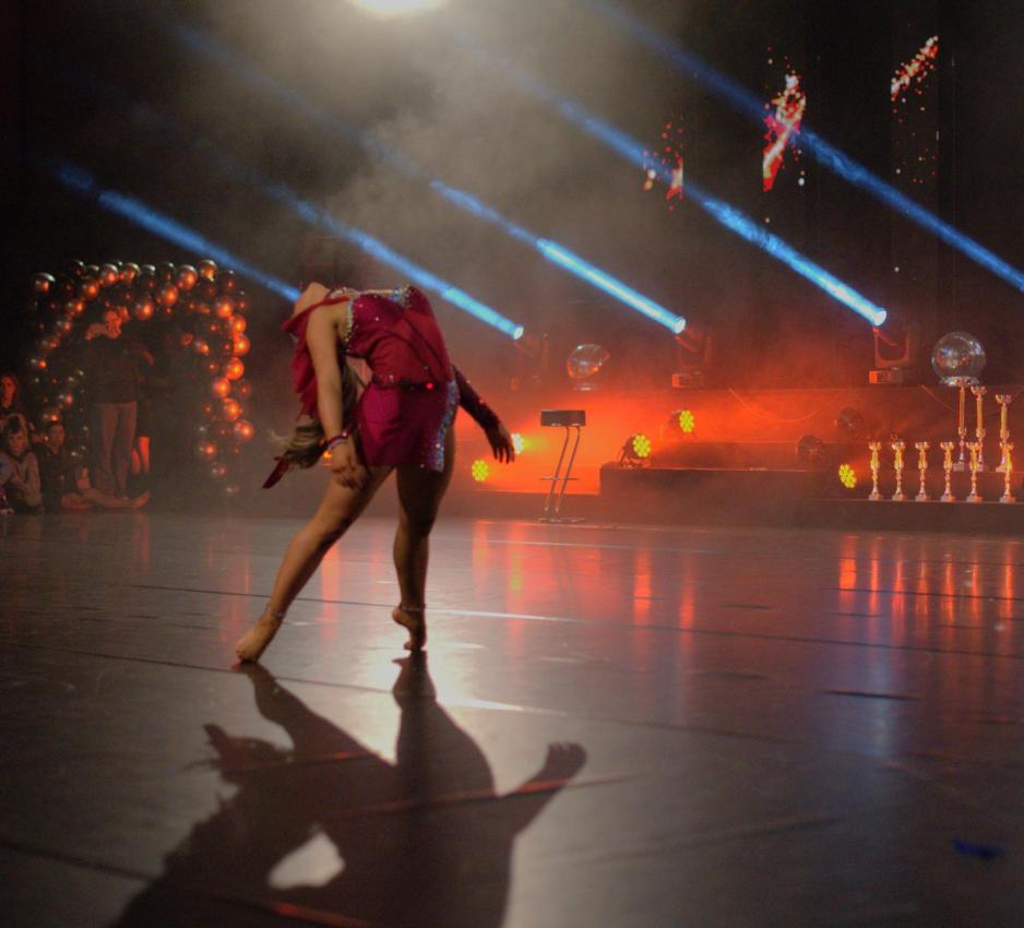 Danser gjør oppgang på tærne