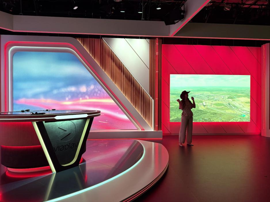 Regine Anthonessen i Viaplay-studio.