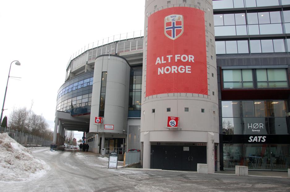 Alt for Norge banner utenfor Ullevaal Stadion