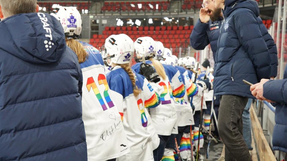 Furusets spillere p&aring; benken