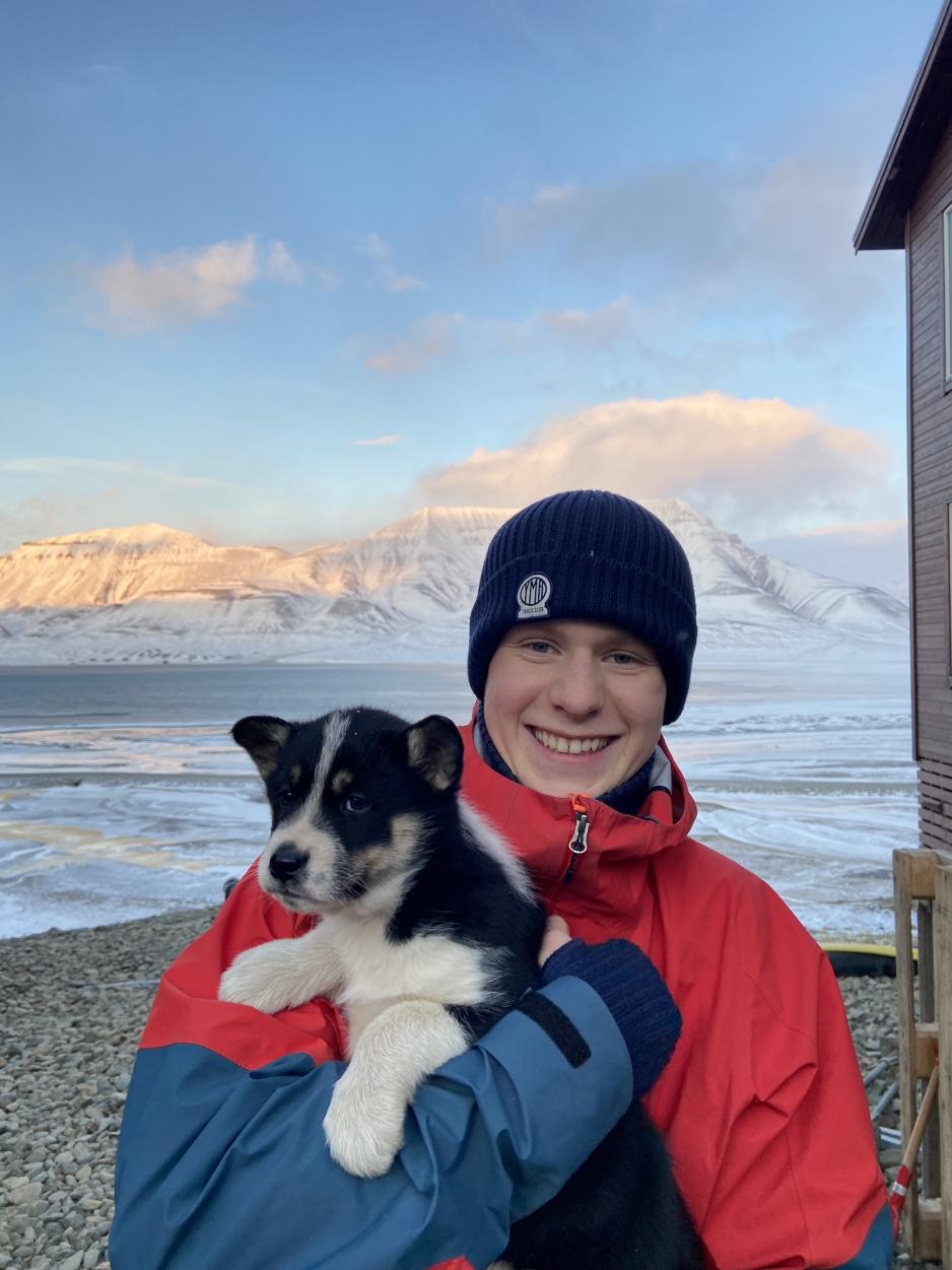 Paul Gjone Dobbe p&aring; Svalbard