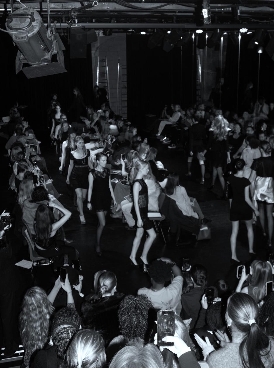 Moteshowet er i gang 