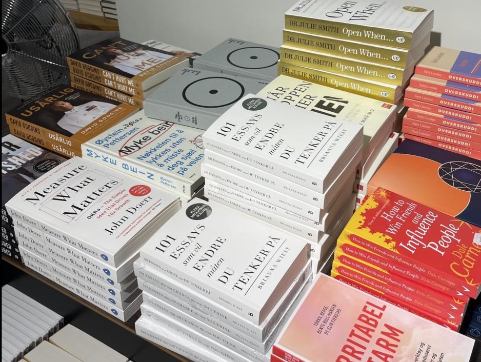 Flere stabler med ulike selvhjelpsb&oslash;ker