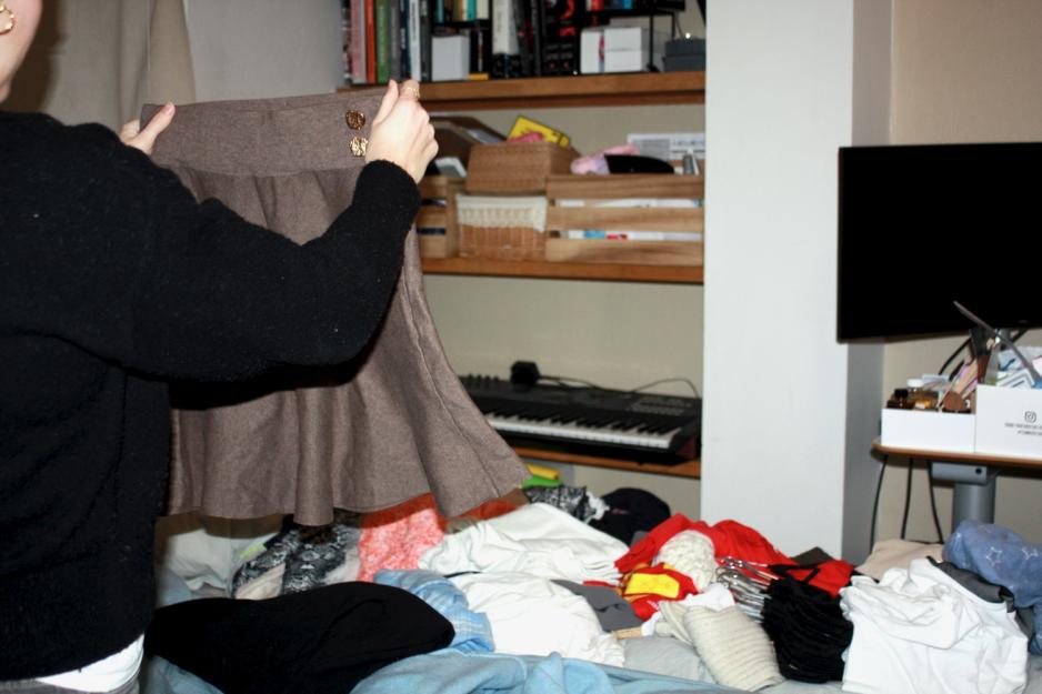 Kristine Bjellv&aring;g Braathen vurderer om hun vil beholde eller gi vekk et skj&oslash;rt