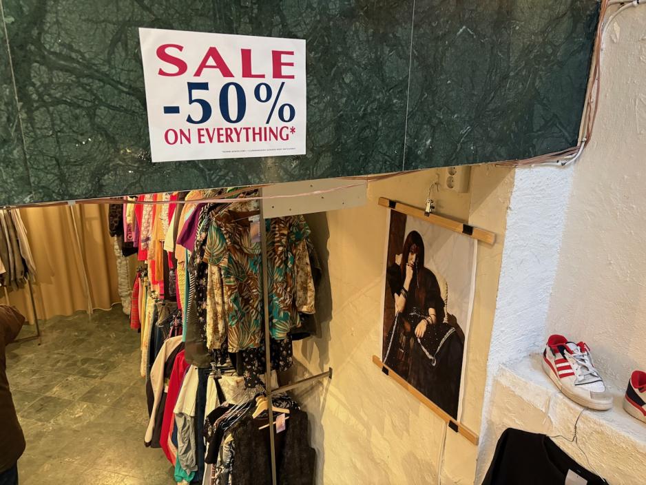 Den sista uka er det halv pris p&aring; alle varer