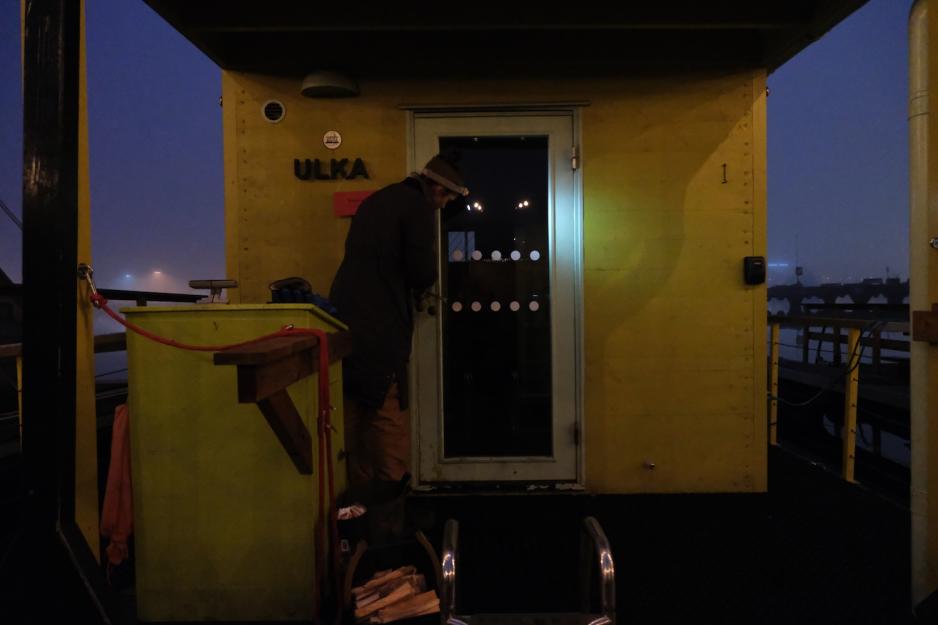 Badstumesteren p&aring; utsia en badstu