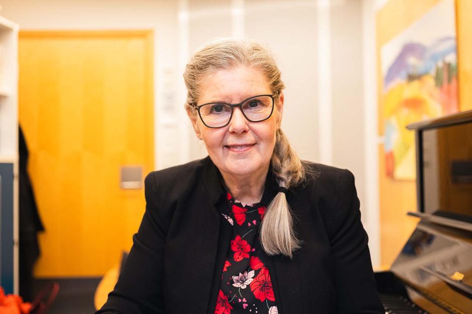 Portrett av Gro Trondalen fra NMH p&aring; sitt kontor