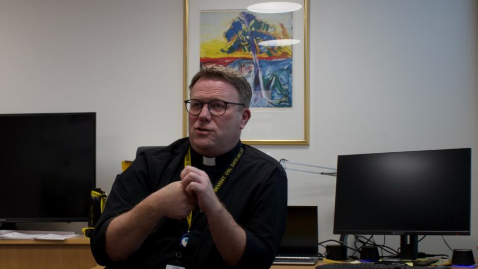 lufthavnpresten p&aring; kontoret