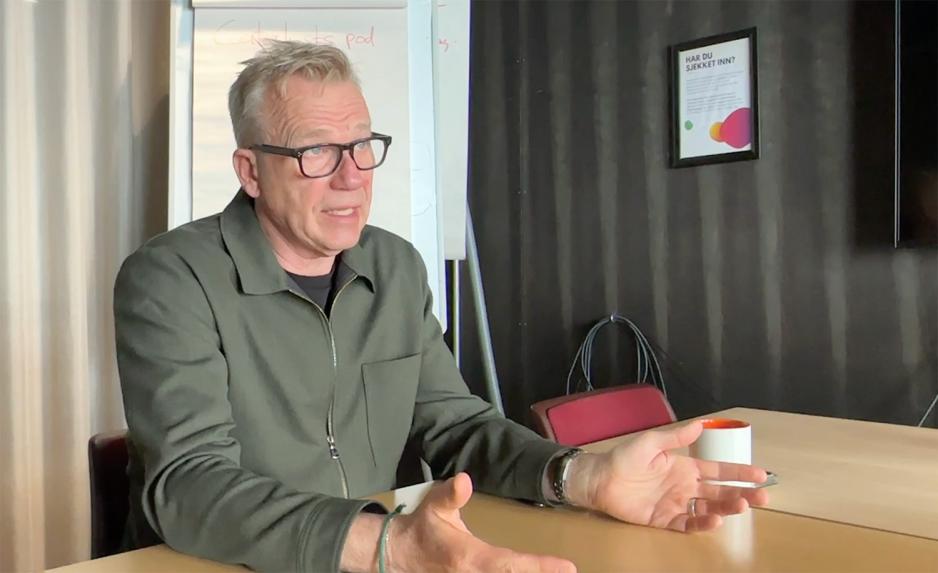 mann gr&oslash;nn kontor