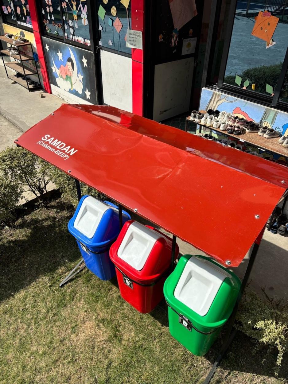 S&oslash;ppelkasser i nepal 