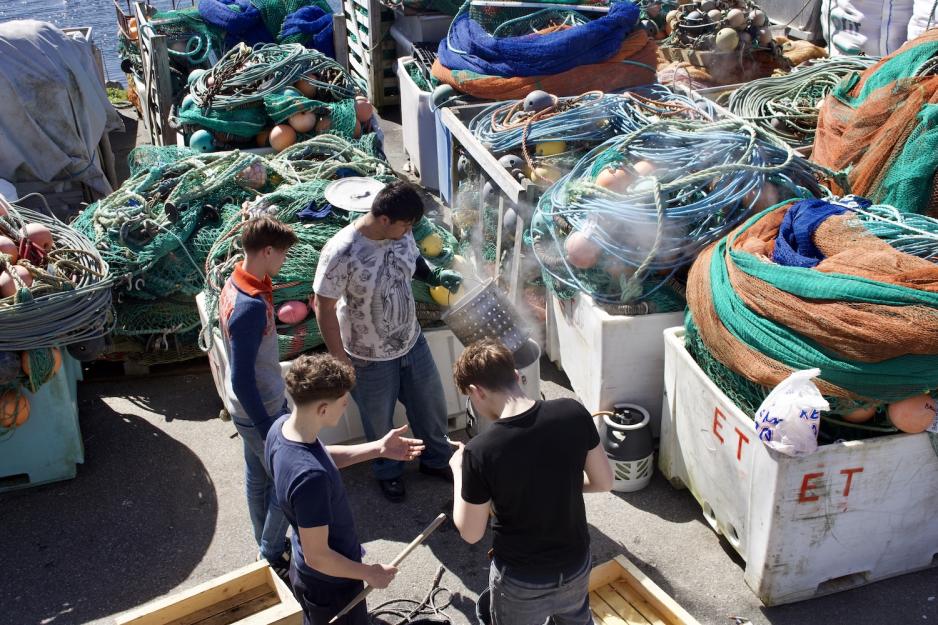 Elevene koker dagens fangst