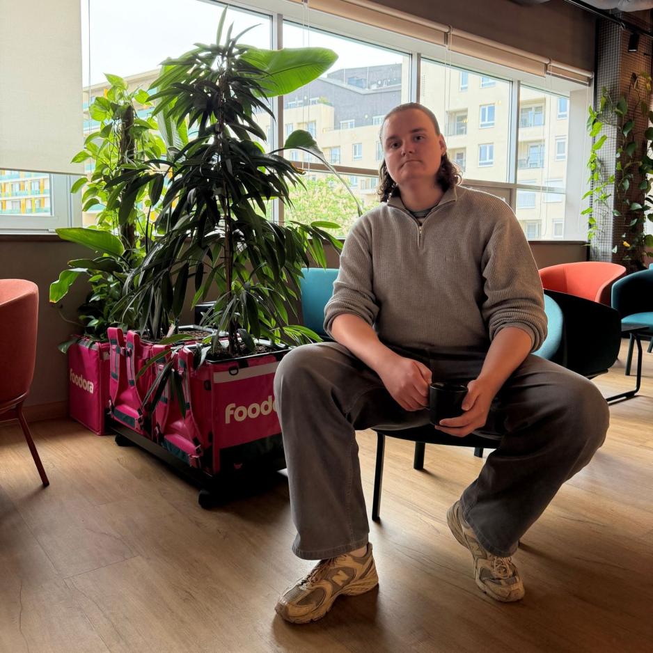 Lars p&aring; kontoret i Budapest.