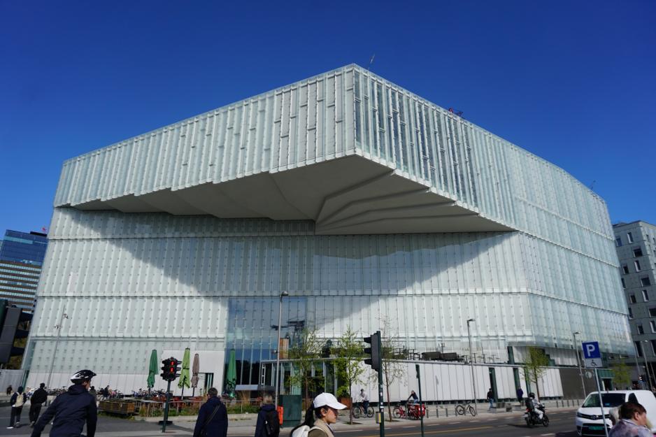 Deichman med mennesker