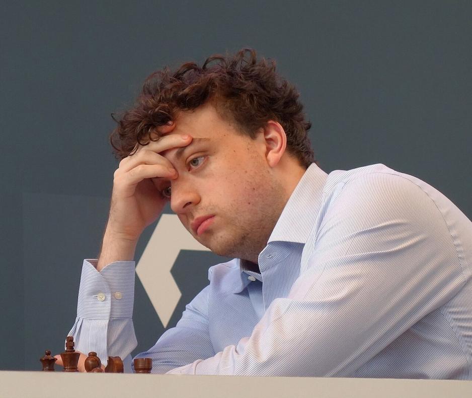 her ser du Hans Moke Niemann