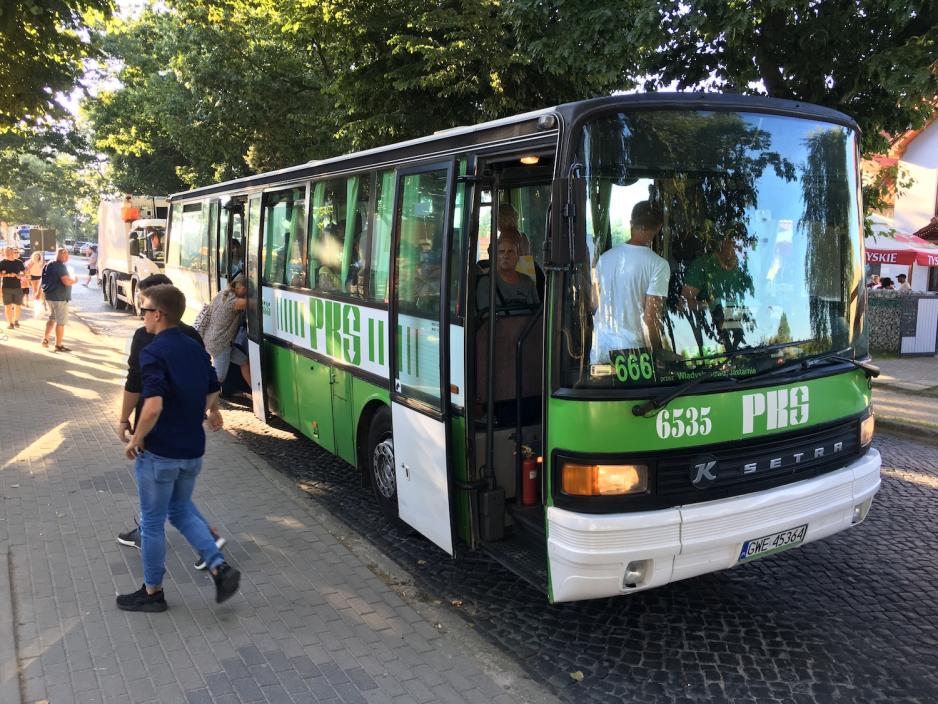 Bussruten 666 i Polen. 