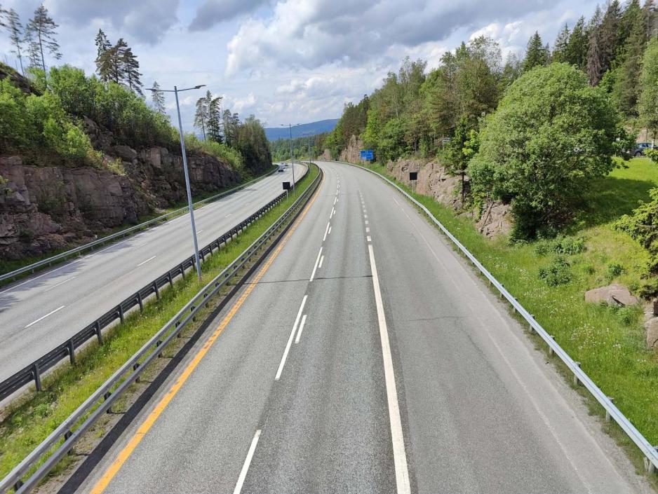 E18