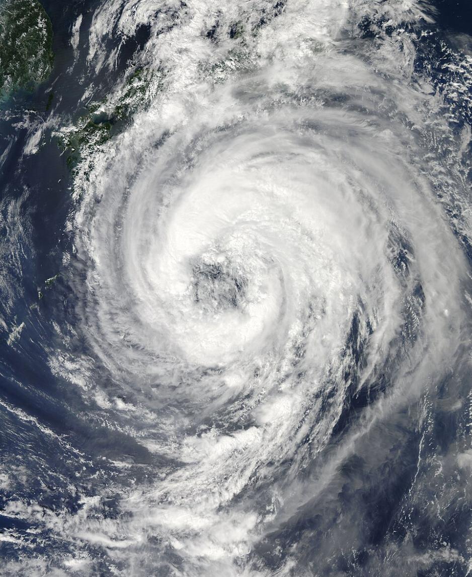 en tropisk storm, sett fra verdensrommet