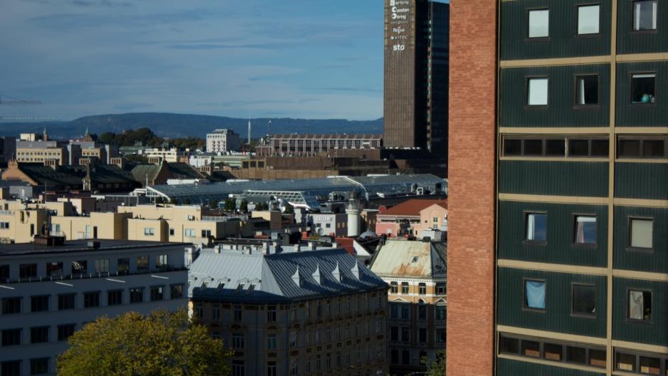 Utsikt til Galleri Oslo, tatt fra Enerhaugen. 
