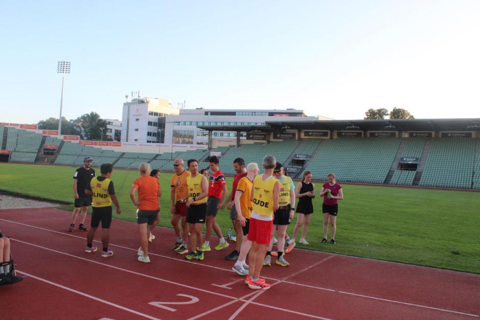 Løpere på paratrening på Bislett stadion