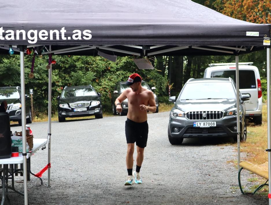 Mikael løper siste runde