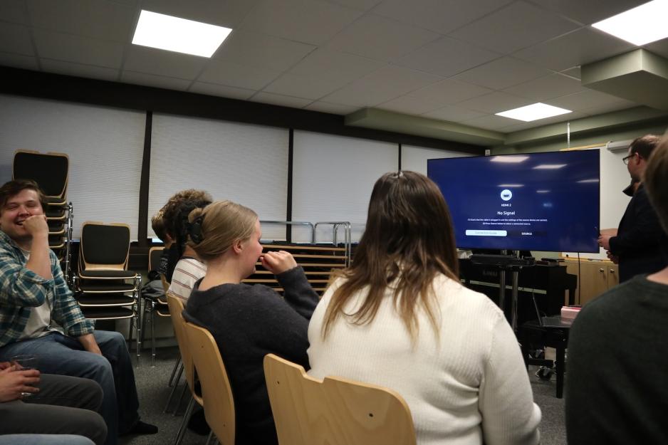 Skjermen er svart under skriftstudium
