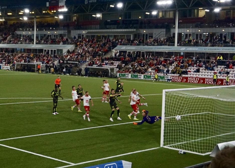 Jens Petter Hauge satt inn vinnerm&aring;let i kampen mot Fredrikstad FK den 4. september i &aring;r. 