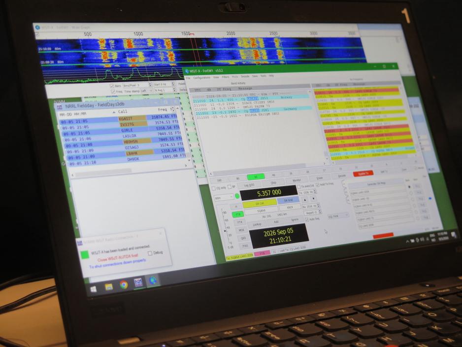 PC med radioprogramvare.