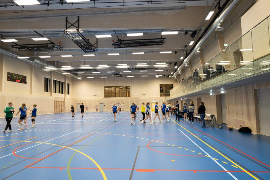 Korsvoll/Monolitten vs. Ullern 2. Første håndballkamp i nye Korsvollhallen