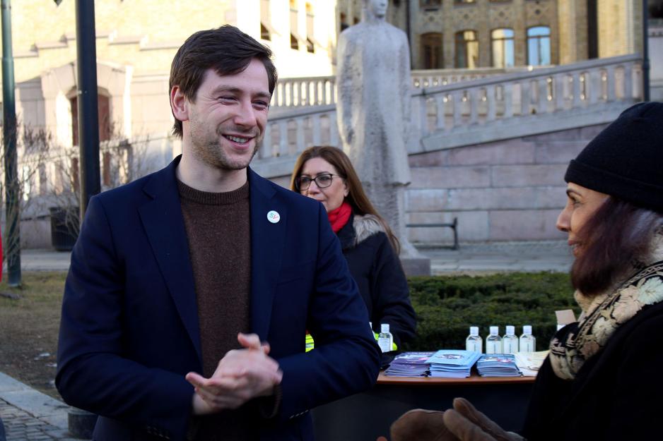 SV-politiker Andreas Sjalg Unneland på demonstrasjon.