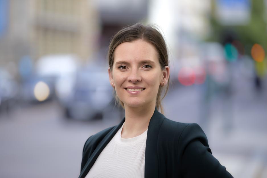 Bildet viser Ann-Helen Hansen fra Trygg Trafikk