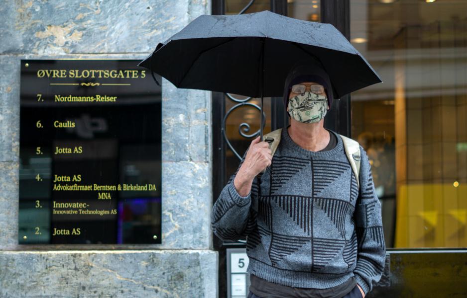 Portrett av Geir Hagland utenfor DNF-48s gamle kontorer i Øvre Slottsgate 5 i Oslo.