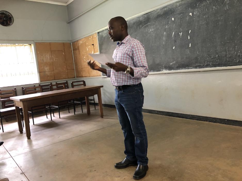 Gerald Walulya underviser i journalistikk på Makerere Univerity i Kampala