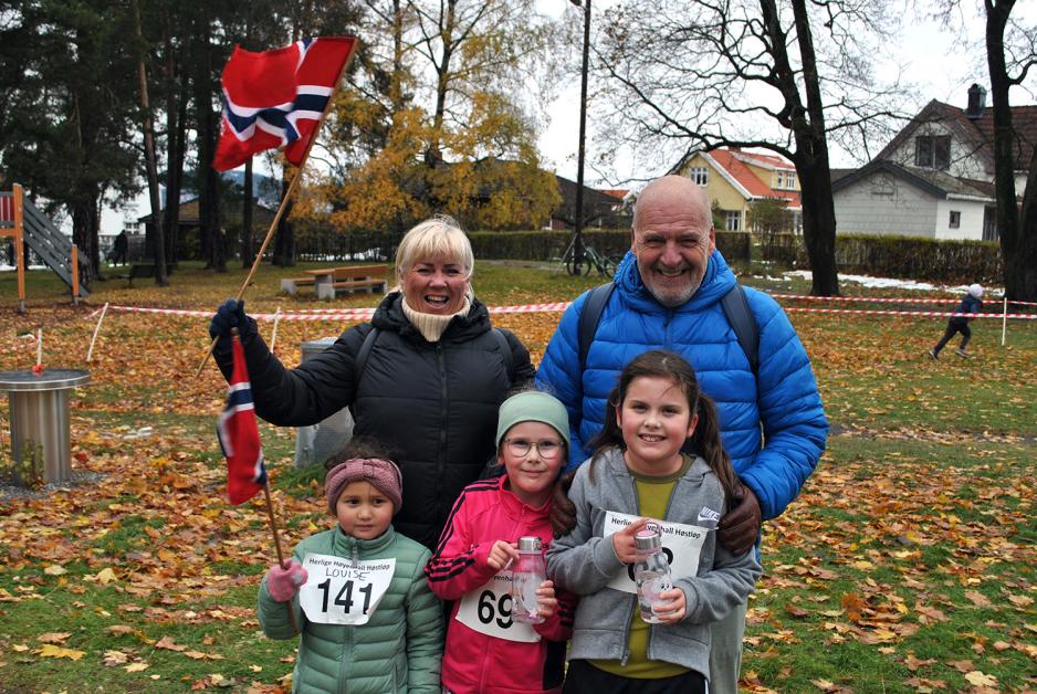 Kari Bjørnsen og Jan Bendiksen heier på Herlige Høyenhall høstløp